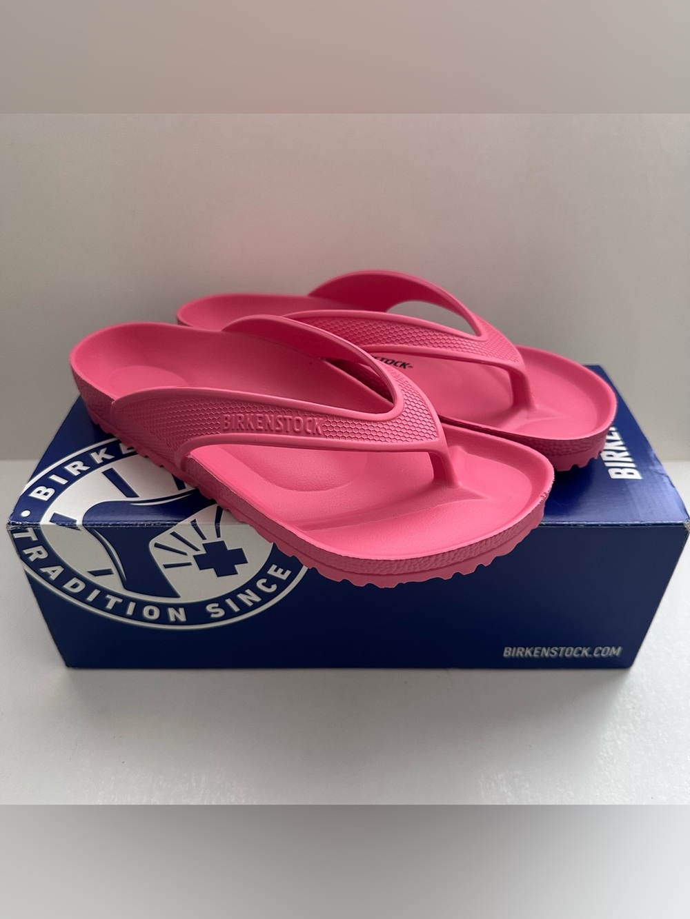 NEW Birkenstock Honolulu EVA Watermelon Pink Thong Sandals Womens US 7 EU 38